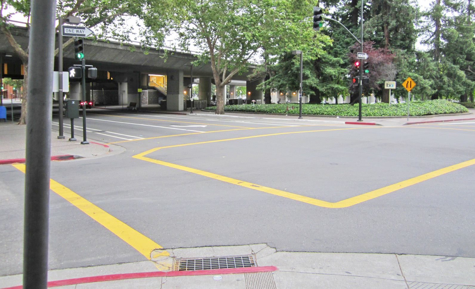Shafter Avenue Architecture II West Intersection with College East